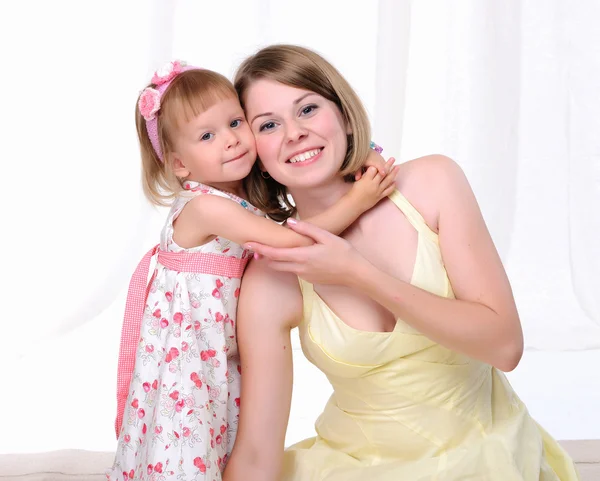 Mamma e la sua piccola figlia — Foto Stock