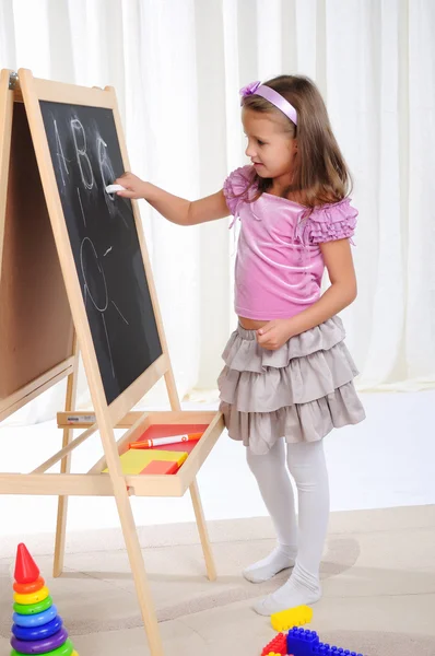 Little girl wrote in chalk — Stock Photo, Image