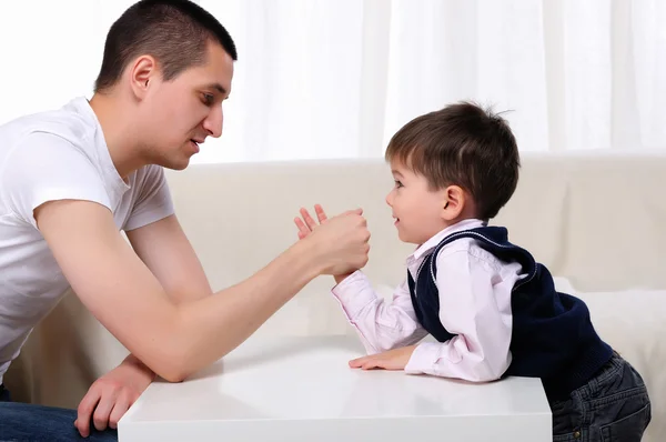 Young father and his young son — Stock Photo, Image