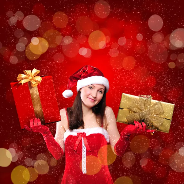 Noel Baba gibi giyinmiş genç bir kızın portresi — Stok fotoğraf