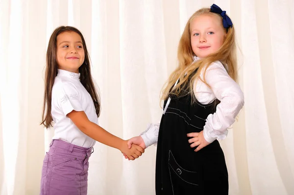 Twee meisjes vrienden — Stockfoto