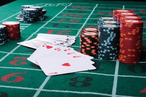 Placer un joueur de poker — Photo