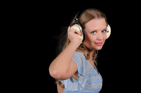 Μια Νεαρή Κοπέλα Ακουστικά Για Διασκεδάσετε — Φωτογραφία Αρχείου