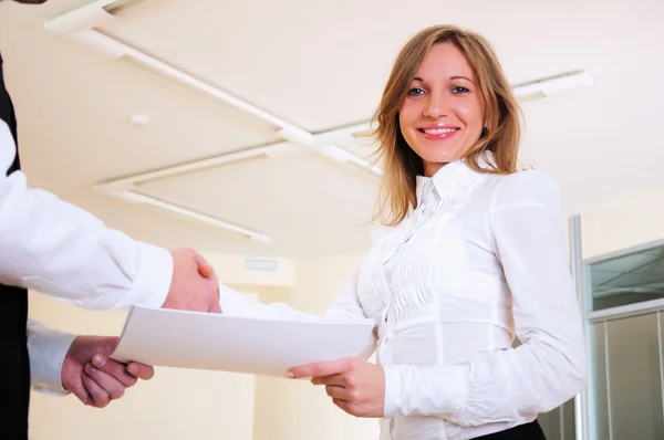 Young Girl Shakes Hands His Colleague Office — Stock Photo, Image