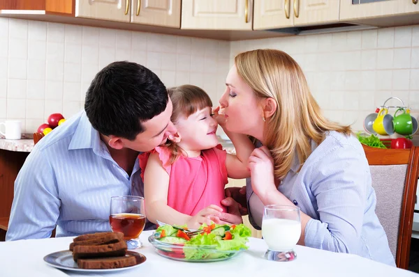 Dad, Mom and their little daughter — Stock Photo, Image