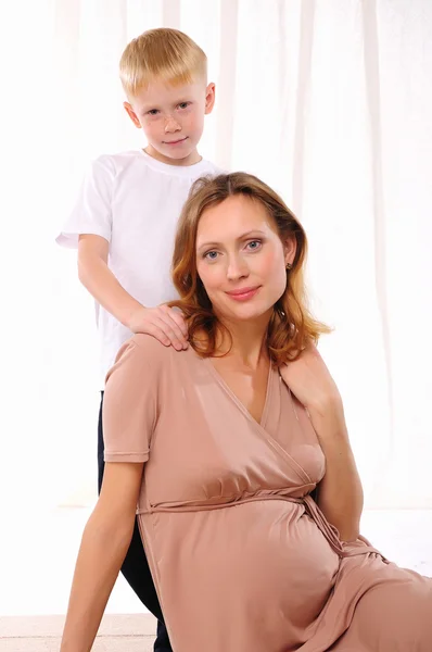 Little Boy His Pregnant Mother Spend Time Together — Stock Photo, Image