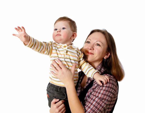 Jonge moeder met plezier met haar zoontje — Stockfoto