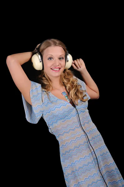 Νεαρό κορίτσι με ακουστικά — Φωτογραφία Αρχείου