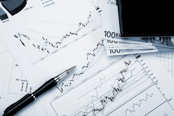 Финансовые Диаграммы Графики Столе — стоковое фото