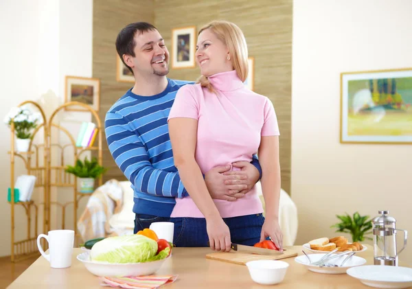 Couple at home having meal — Stock Photo, Image