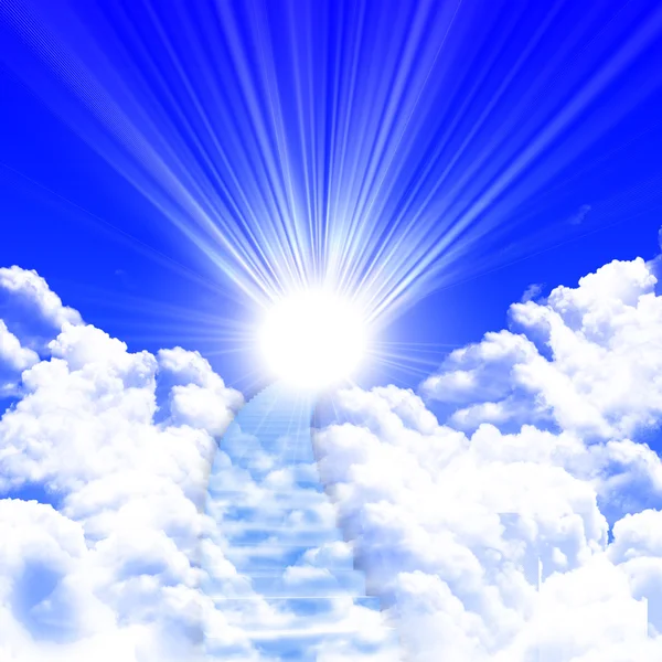 青い曇り空と太陽まで監督はしご — ストック写真