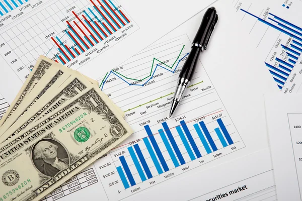 Grafici Grafici Finanziari Sul Tavolo — Foto Stock