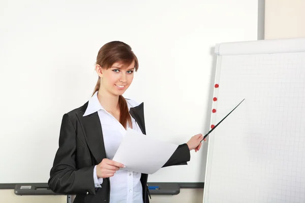 Young Business Woman Making Presentation Office — Stock Photo, Image