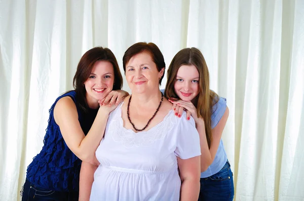 Drie generaties van vrouwen samen — Stockfoto