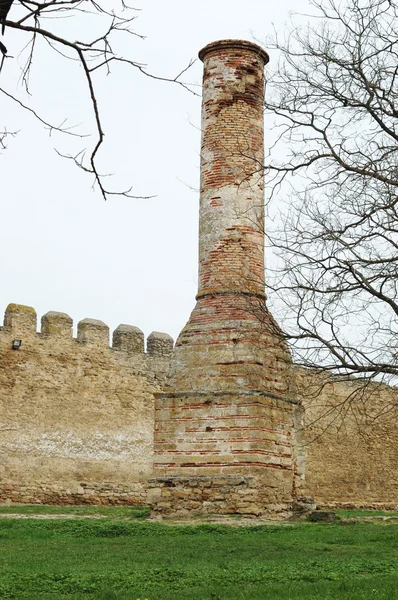 Minaret w starej twierdzy akkerman — Zdjęcie stockowe