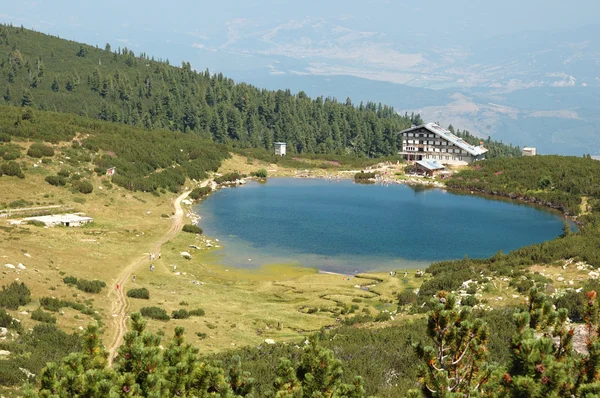 Vista do Lago Bezbog no parque nacional de Pirin, Bulgária — Fotografia de Stock