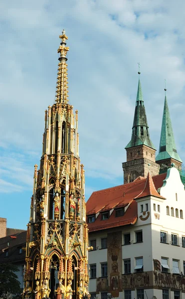 Velhos broches góticos de Nuremberga — Fotografia de Stock