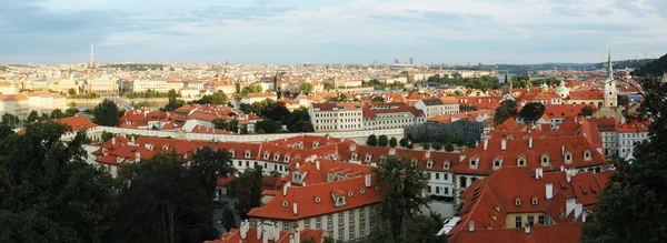Gamla Prag stadsbilden panorama - unesco världsarv — Stockfoto
