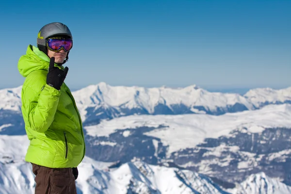 Man op skiresort — Stockfoto