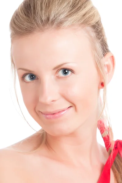 Junge Frau mit natürlichem Make-up — Stockfoto