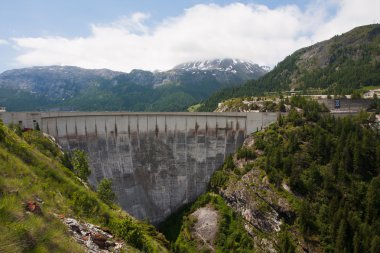 Alpler'de Barajı
