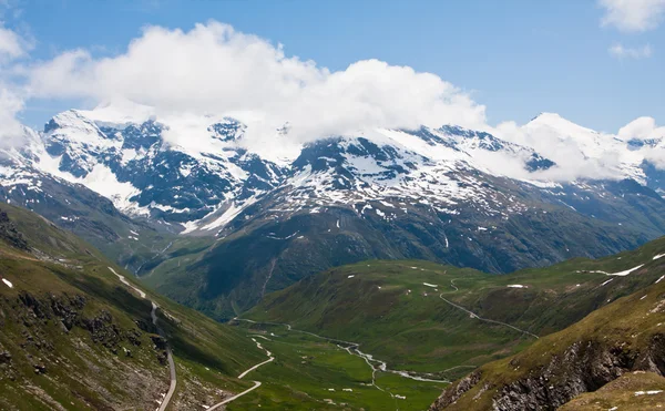 Berge und Tal. Französische Alpen — Stockfoto