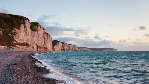 Noord kust van Frankrijk. zonsondergang — Stockfoto
