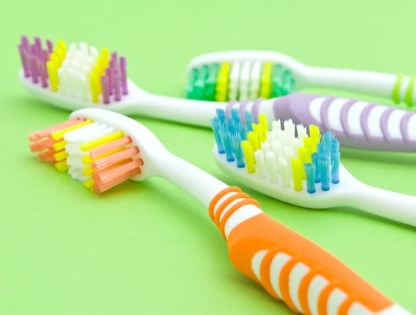 Барвистий зубні щітки — стокове фото