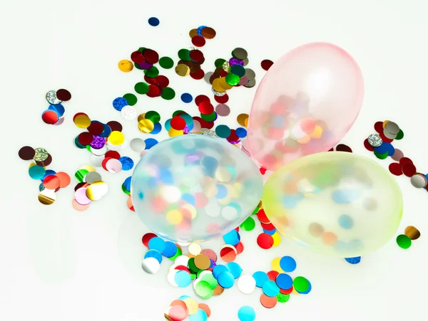 Luftballons und Konfetti — Stockfoto