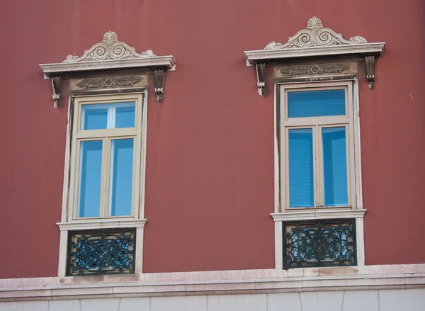 Casa das janelas. Croácia — Fotografia de Stock