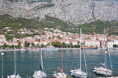 Makarska tesisi. Adriyatik Denizi. Hırvatistan