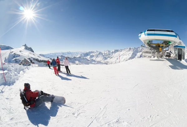 Θέρετρο σκι cervinia, Ιταλία — Φωτογραφία Αρχείου