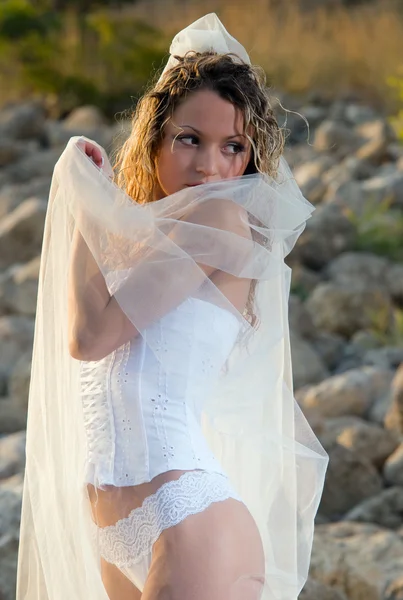 Young bride on the beath — Stock Photo, Image