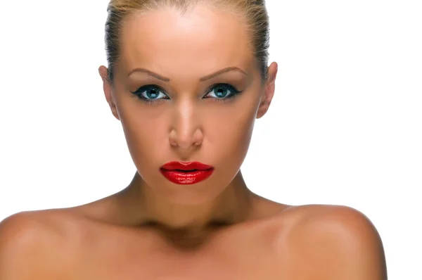 Vacker kvinna med ljusa röda läppar — Stockfoto
