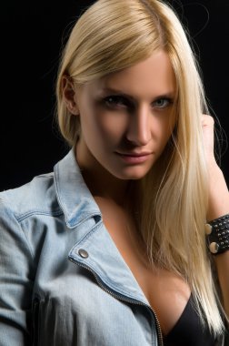 Genç bir kadının portresi