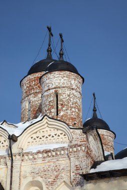 Neglected orthodox church in winter, Kirillov, Russia clipart