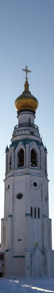 Kloktoren van Sophia kathedraal in Vologda Kremlin, Rusland — Stockfoto