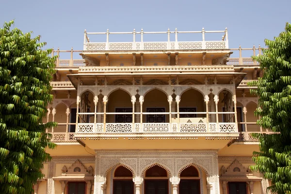 Wejście do pałacu Rajendra Pol, Jaipur, Indie — Zdjęcie stockowe
