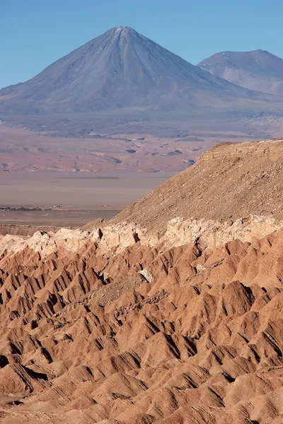 Licancabur vulcano in Atacama Desert, Chile — Stock fotografie