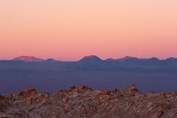 Majestätiska solnedgång i Atacamaöknen, chile Royaltyfria Stockbilder