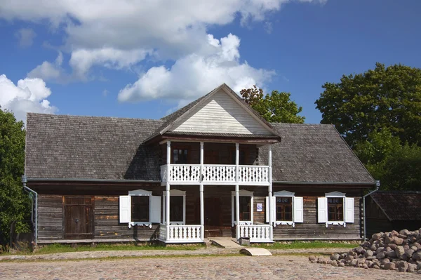 Casa de campo velha — Fotografia de Stock
