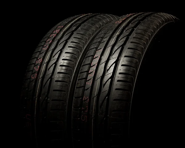 Dois pneus de perto — Fotografia de Stock