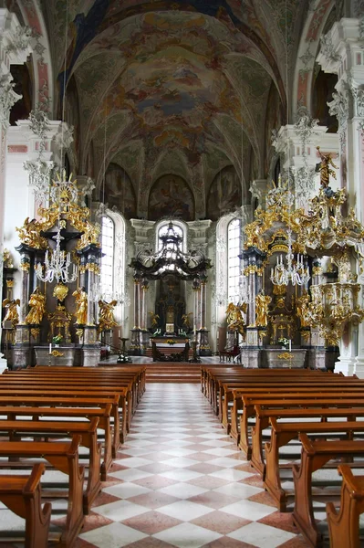 Iglesia cristiana interior con luces — Foto de Stock