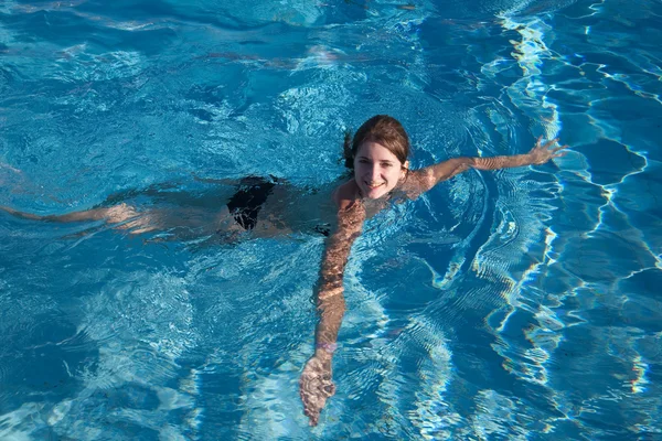 Swimming girl — Stock Photo, Image