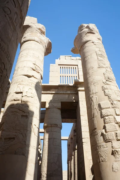 Κολώνες του ναού του Καρνάκ στο Λούξορ — Φωτογραφία Αρχείου