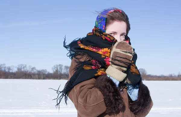 Girl against winter landscape — Stock Photo, Image