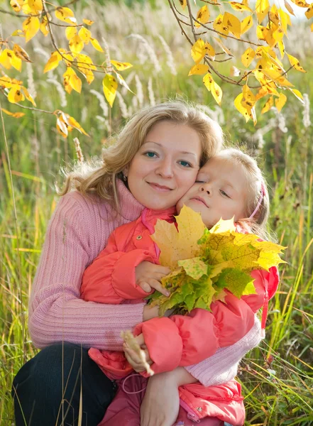 Mulher com filha — Fotografia de Stock