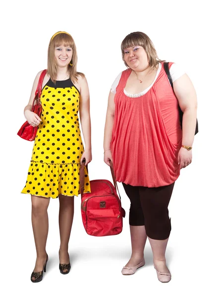 Випадкові дівчата з дорожньою сумкою — стокове фото
