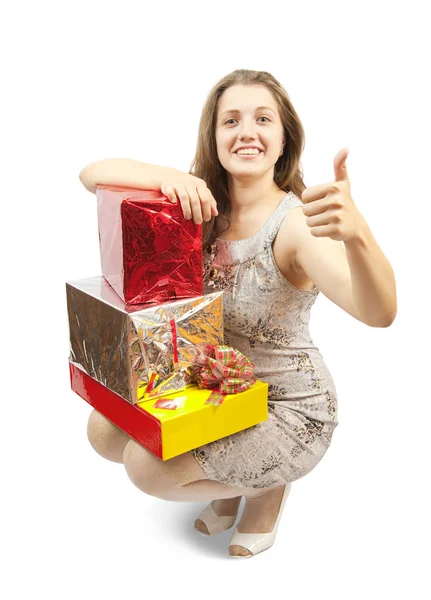 Bruneta žena s dárky — Stock fotografie