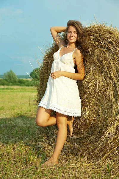 Деревенская девочка — стоковое фото